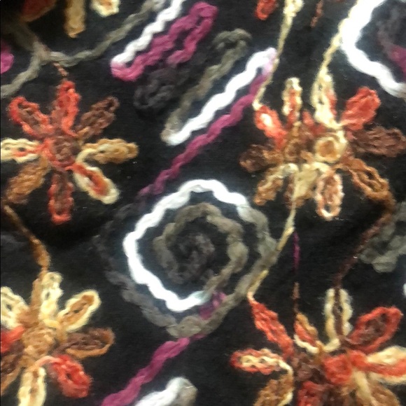 Artsy looking coat 🧥 - Picture 2 of 4